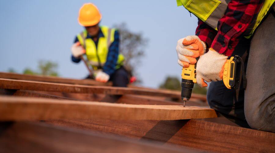 Professional New roof installation in Roanoke, IL